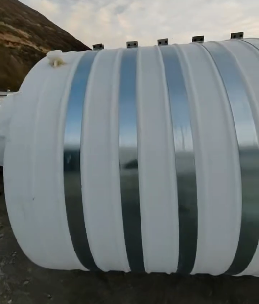 圆形广河塑料桶批量交付案例：结构稳定，适配多行业液体储运需求